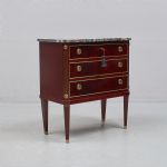1307 3063 CHEST OF DRAWERS